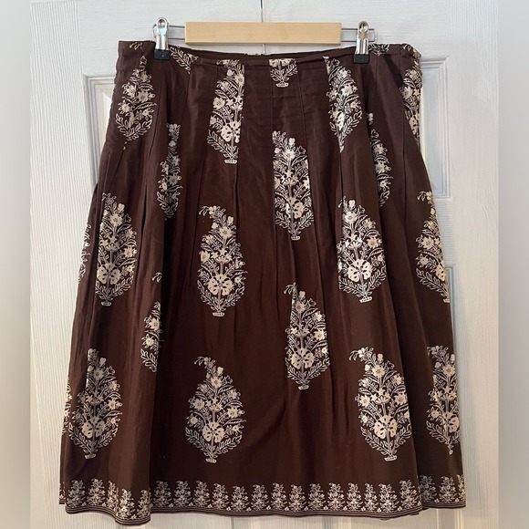 Jones New York Dresses & Skirts - Jones New York Brown & Cream A-Line Pleated Skirt Boho Style